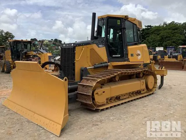 john deere 750c dozer oil specs