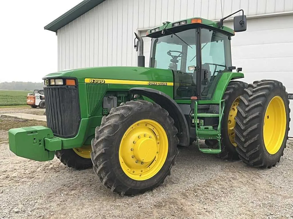 john deere 8300 hydraulic specs