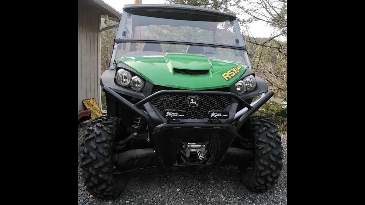 john deere 860m spec