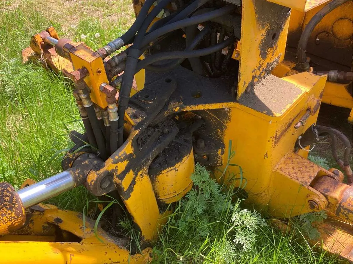 john deere 9300 backhoe attachment specs