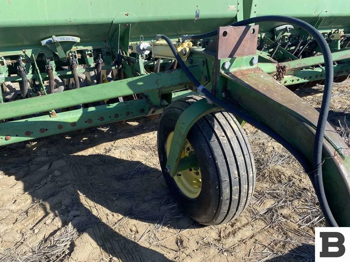 john deere 9300 drill specs