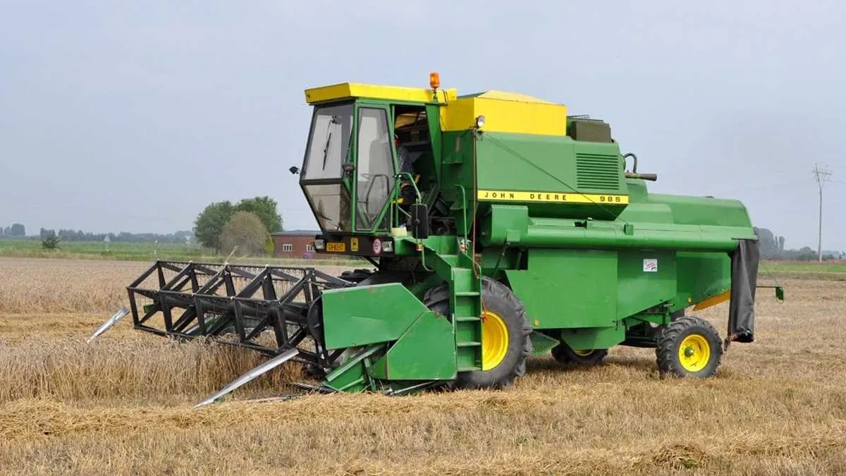 john deere 985 field cultivator specs