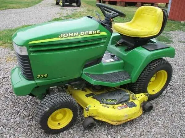john deere l120 lawn tractor specs