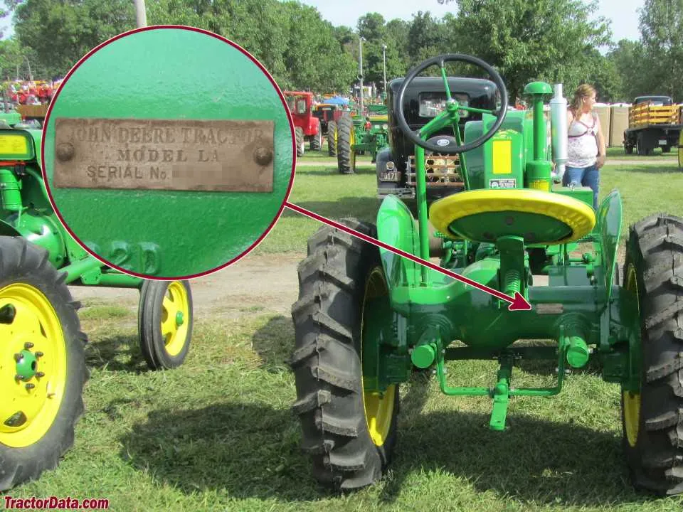 john deere la tractor specs