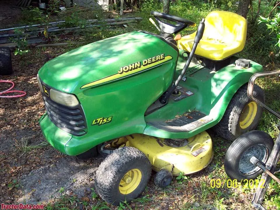 john deere lt155 lawn tractor specs