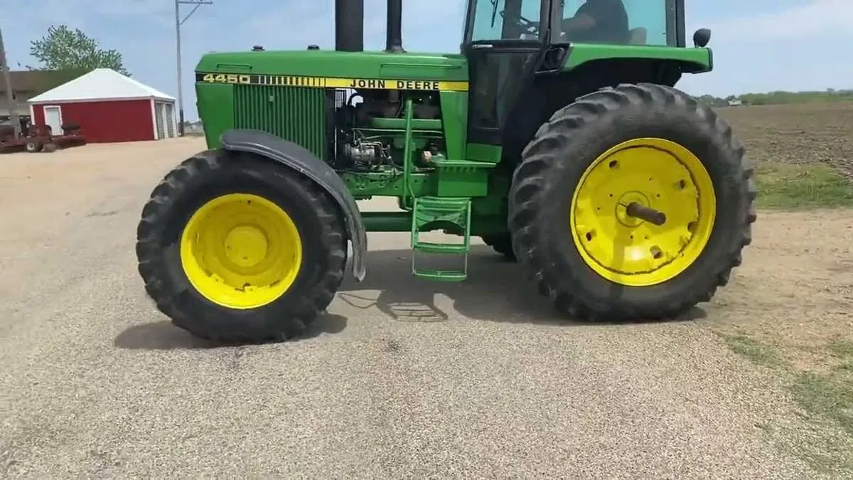 john deere model 4450 specs