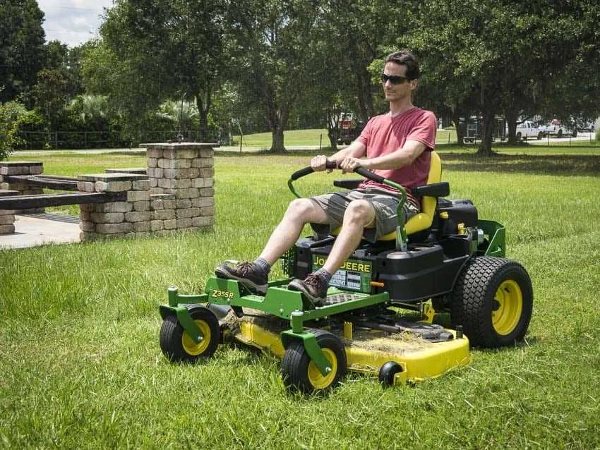 john deere z355e vs john deere ztrak z355r specs