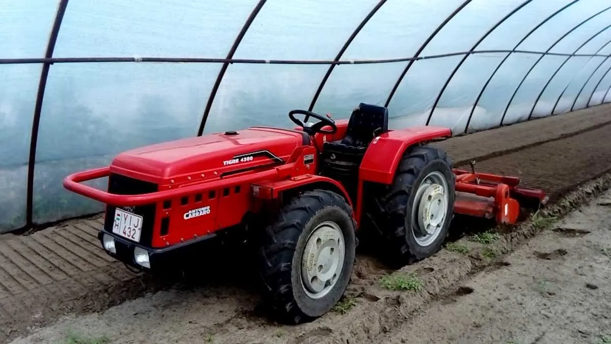 model 4300 john deere 4x4 specs