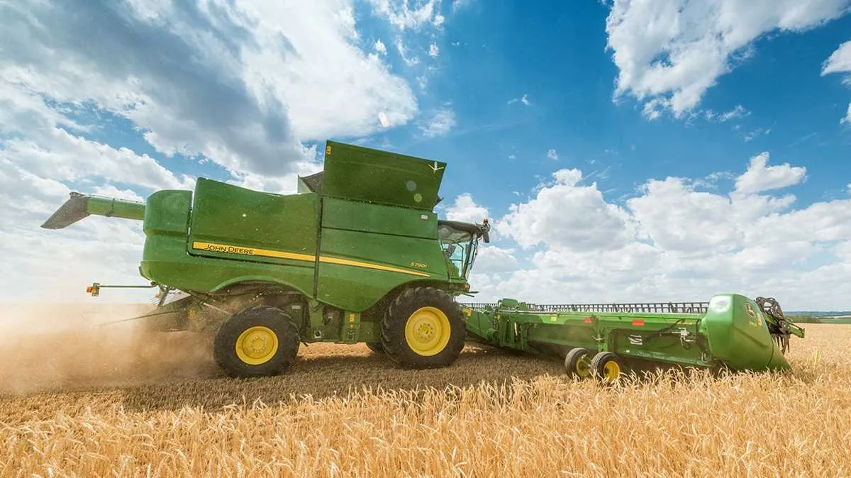 spec john deere s790