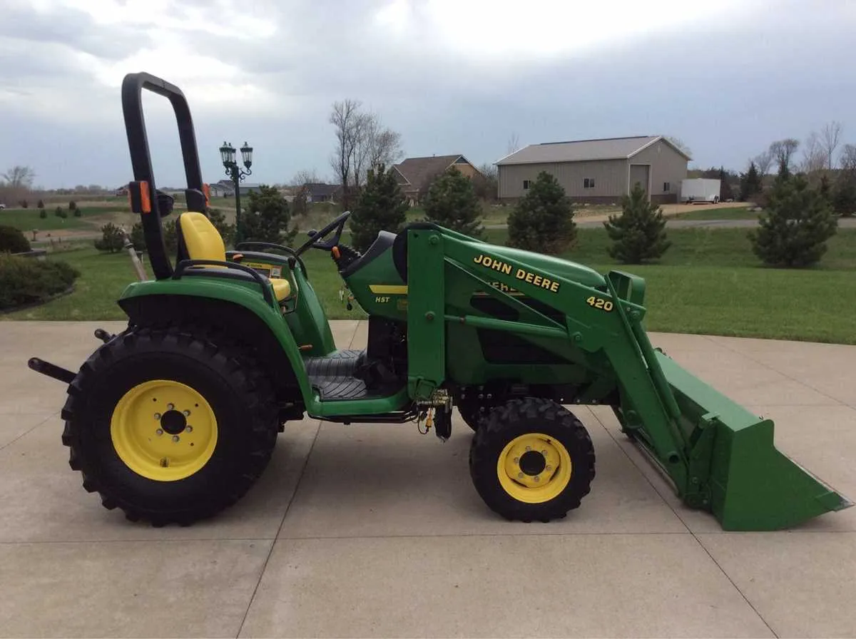 specs for john deere 4200
