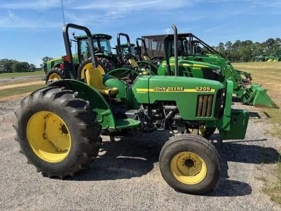 tire specs for 5205 john deere tractor