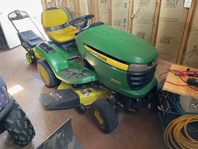 x300 john deere specs