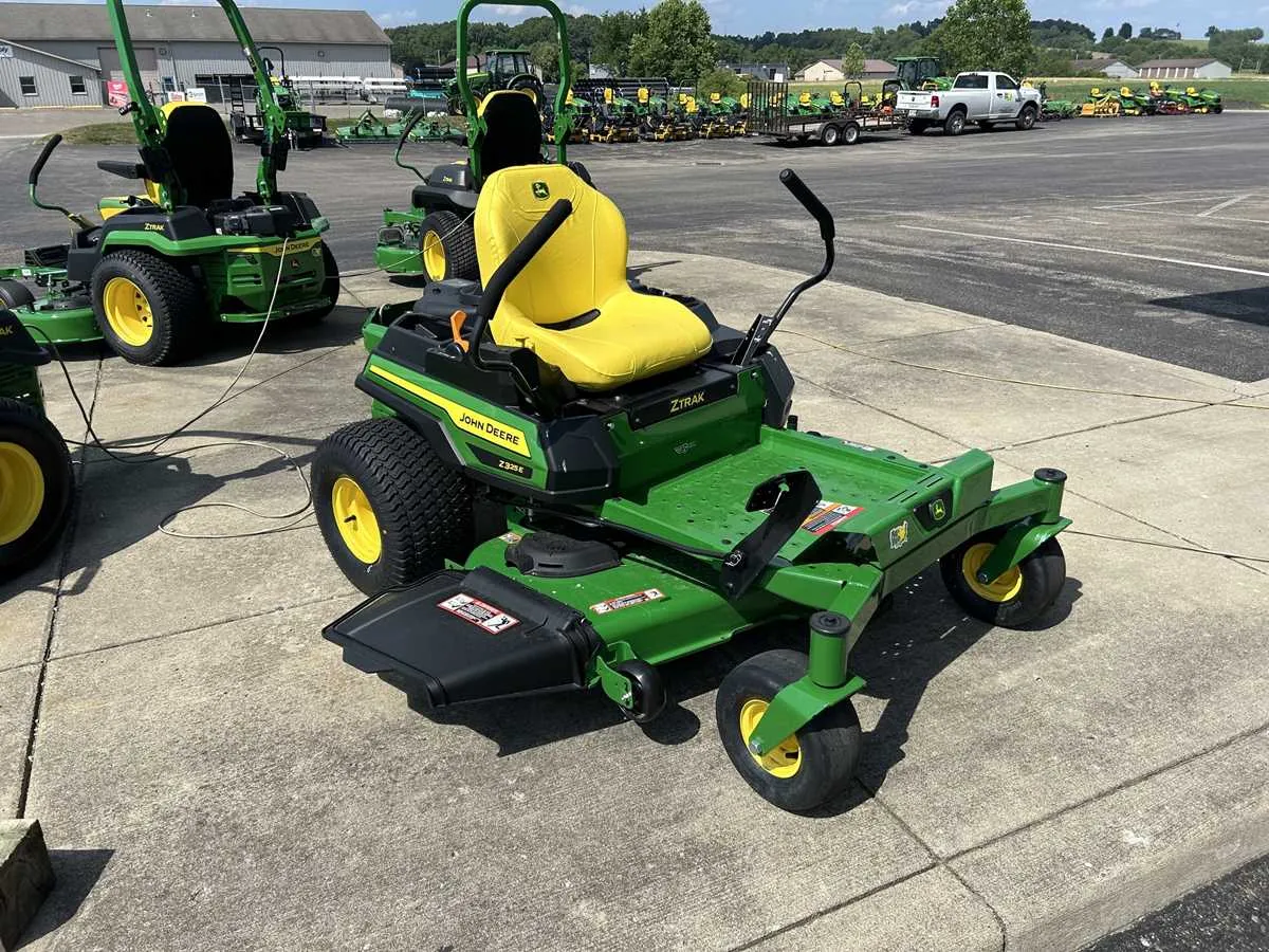 z335e john deere specs
