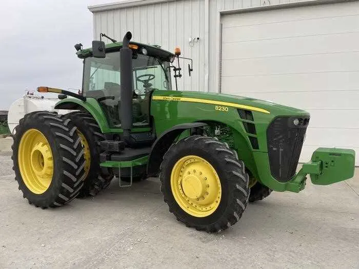 8230 john deere specs