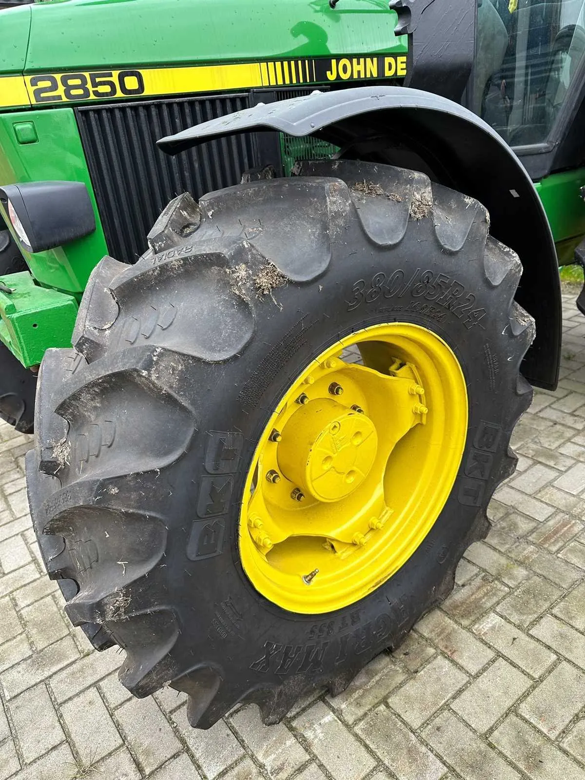john deere 2850 tractor specs