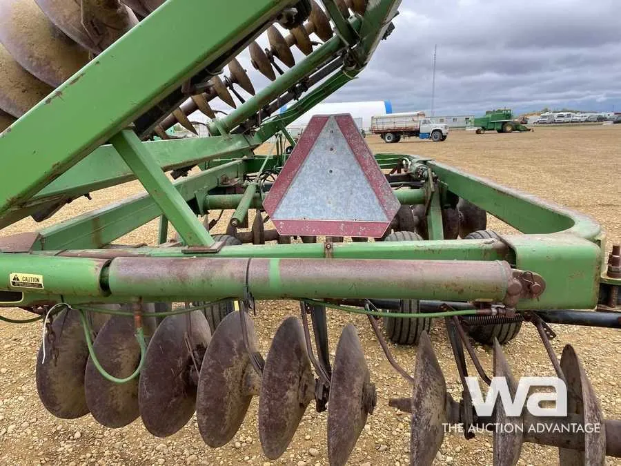 john deere 235 disk specs
