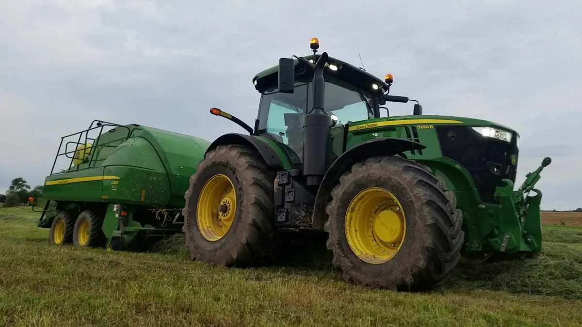 john deere l341 baler specs