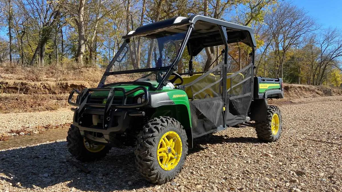 john deere xuv825m specs