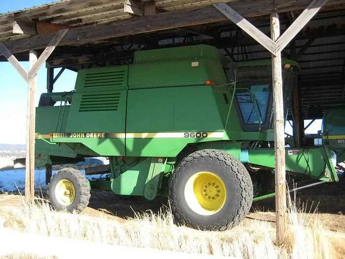 1990 john deere 9600 combine specs