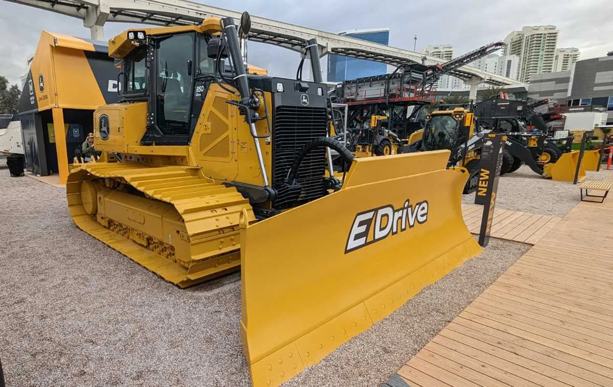 john deere 850 crawler specs