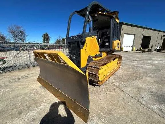 john deere 650h xlt specs