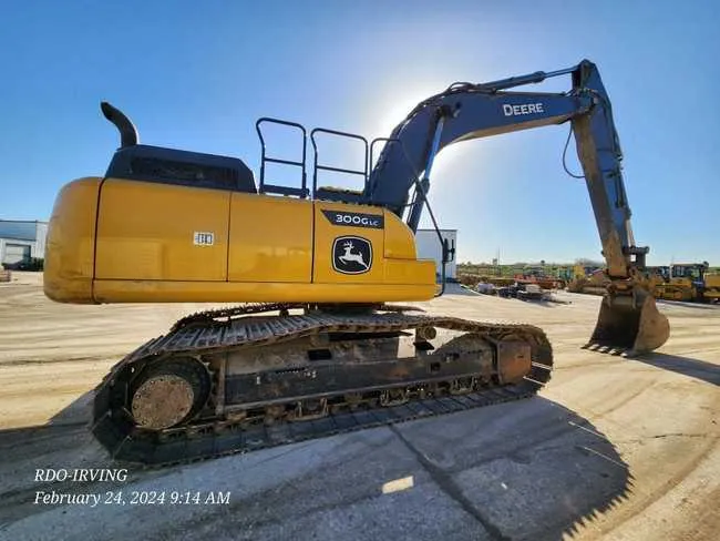 john deere 300g lc excavator specs