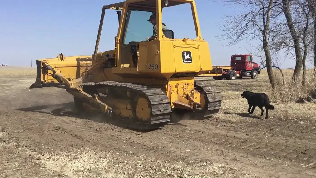 1981 john deere 750 bulldozer specs
