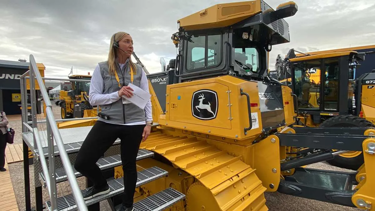 john deere 850l specs