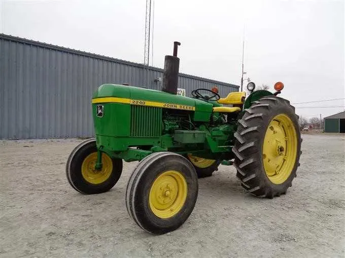 john deere 2240 4wd specs