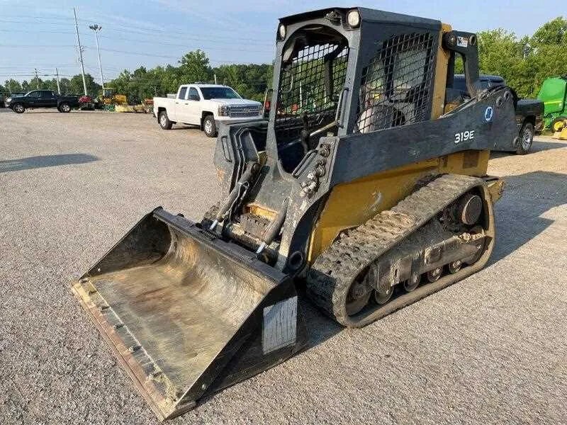 john deere 319e specs