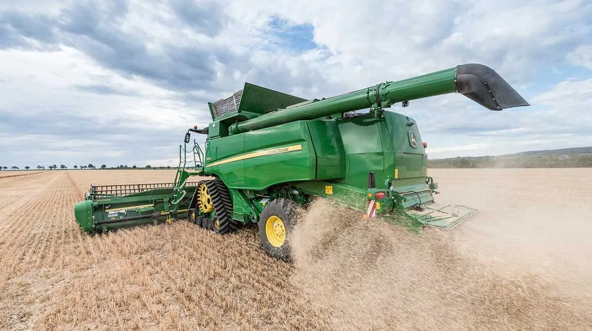 john deere t670 combine specs