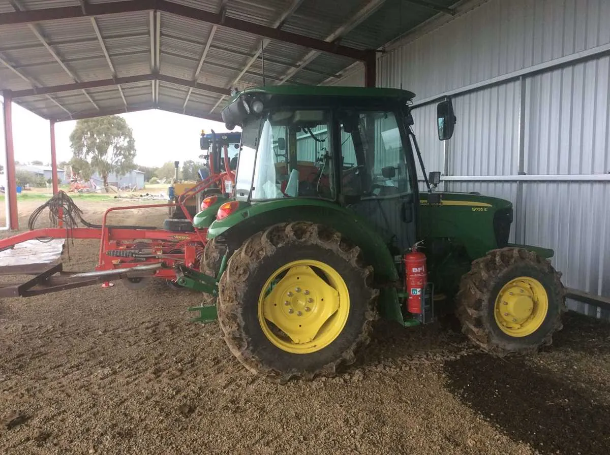 john deere 5055e specs