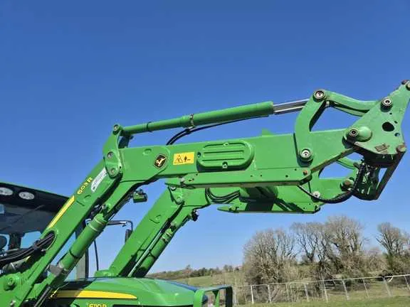 specs to a john deere 6110r