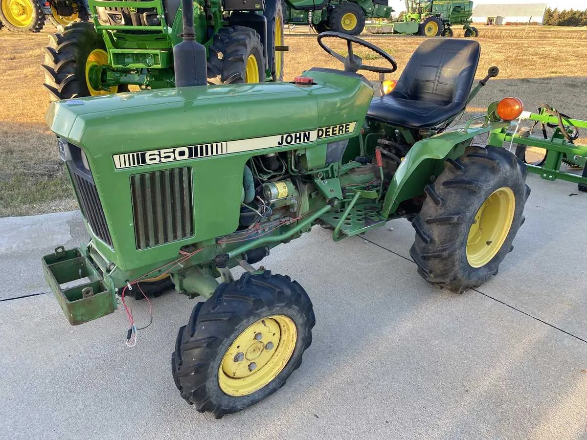 wheel specs for john deere 650 tractor