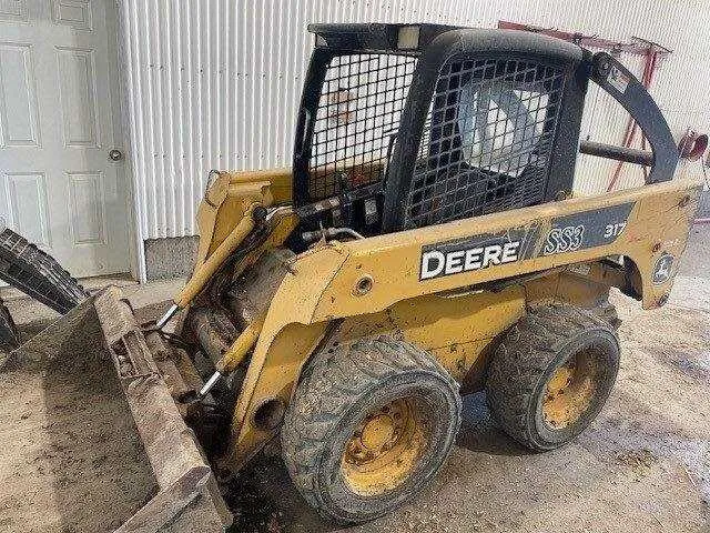 2005 john deere 332 skid steer specs