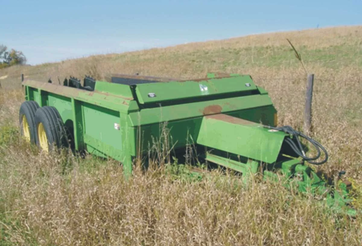john deere 780 manure spreader specs