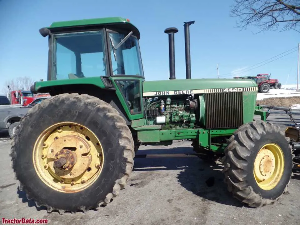 john deere model 4440 specs