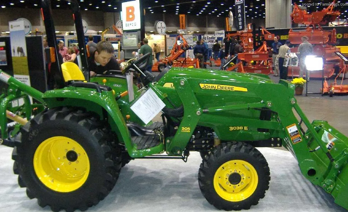 john deer 3038e specs