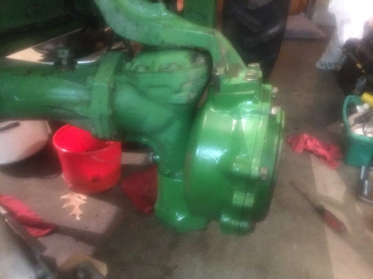 john deere 1050 engine torque specs