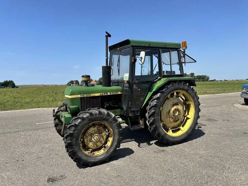 john deere 1630 tractor spec