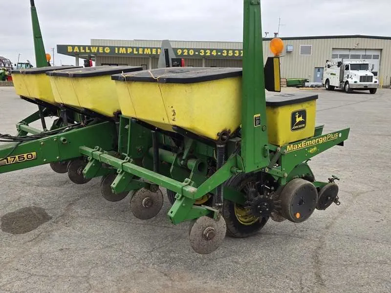 john deere 1750 planter specs