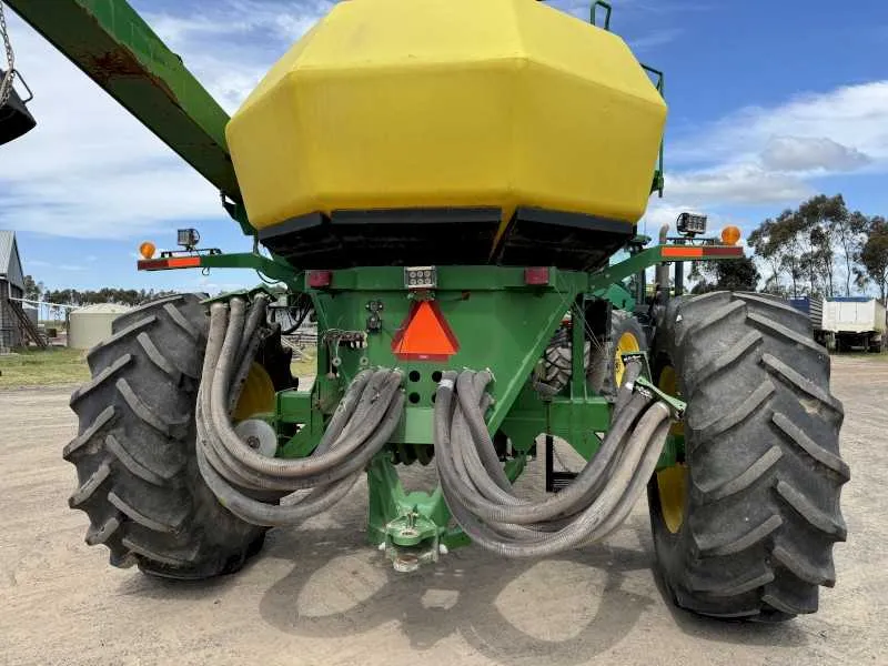 john deere 1910 tow between air cart specs