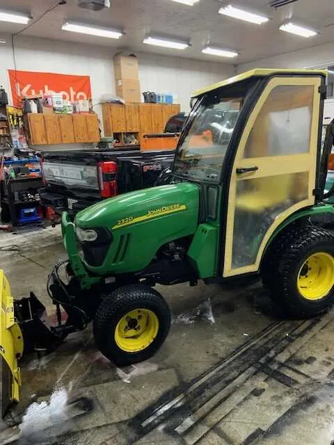 john deere 2320 fluid specs