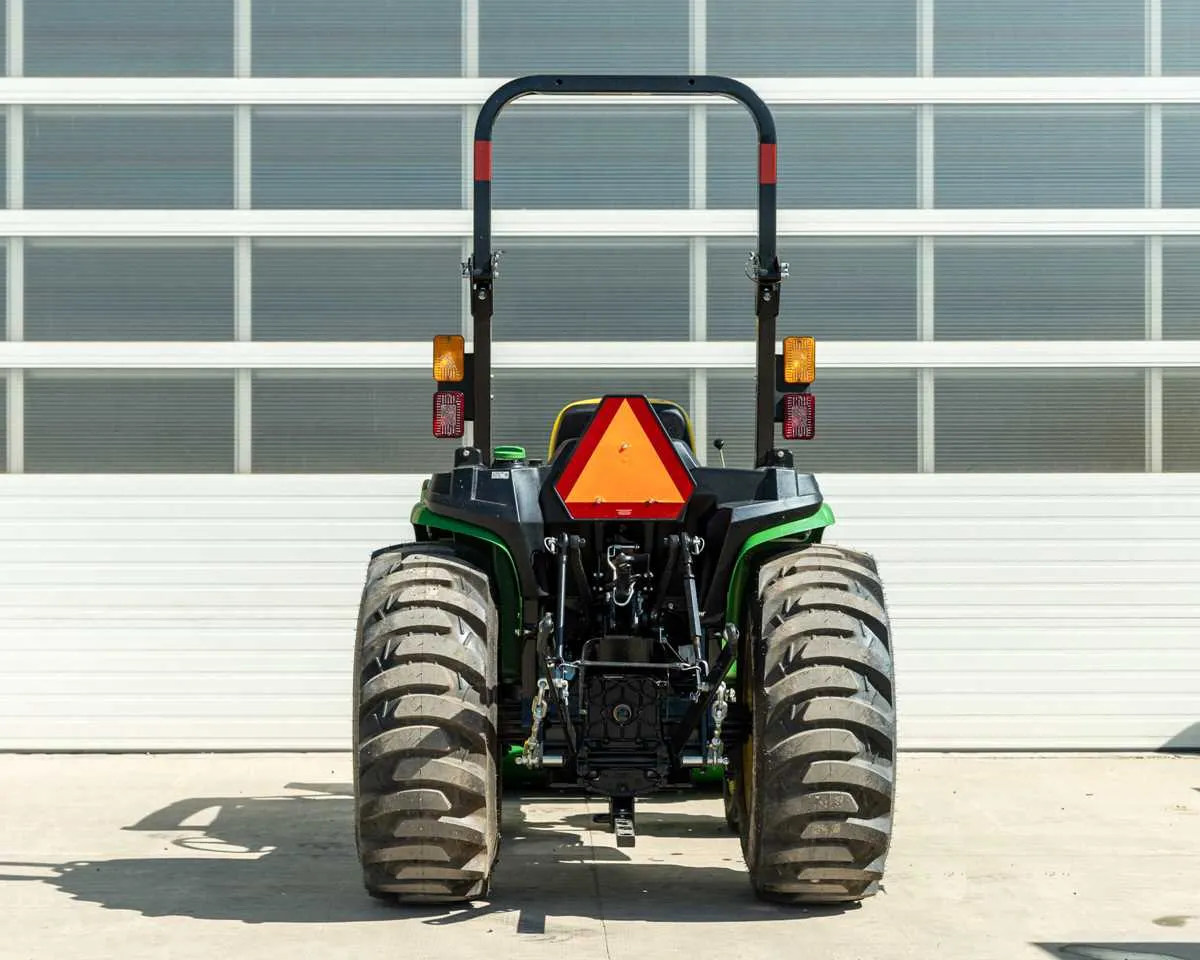 john deere 3038e specs