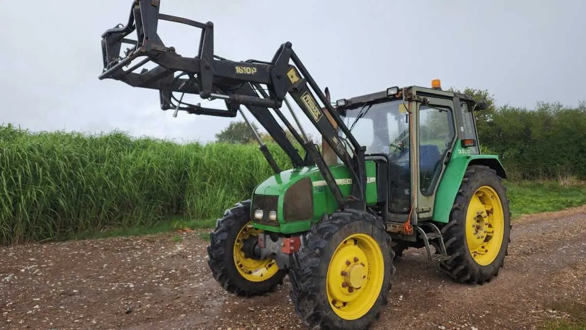 john deere 3300 combine specs