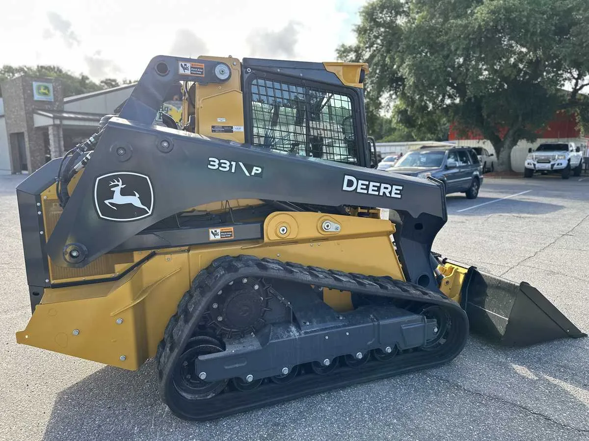john deere 331 p specs