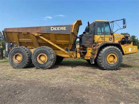 john deere 400 truck specs