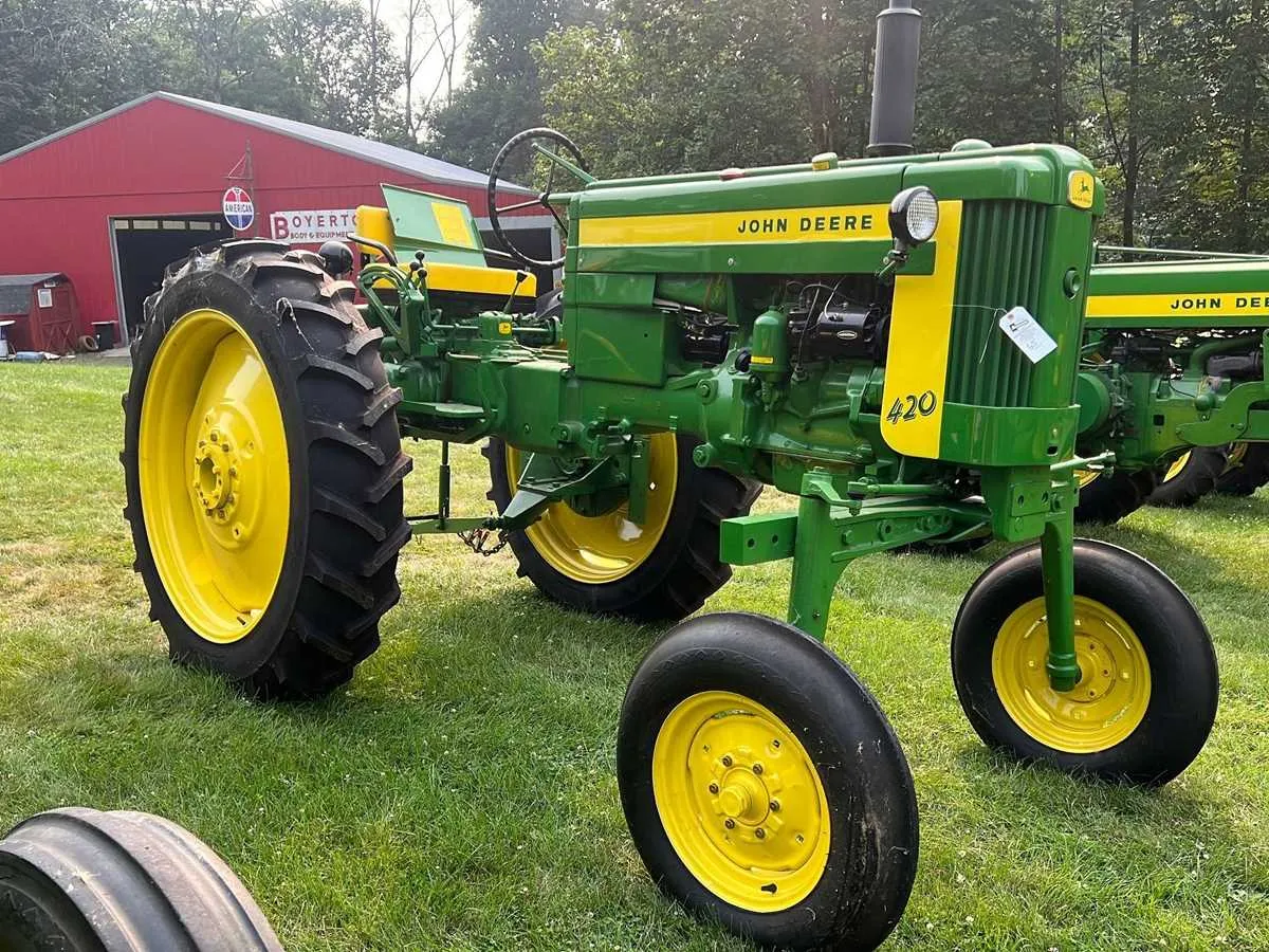 john deere 420 farm tractor specs