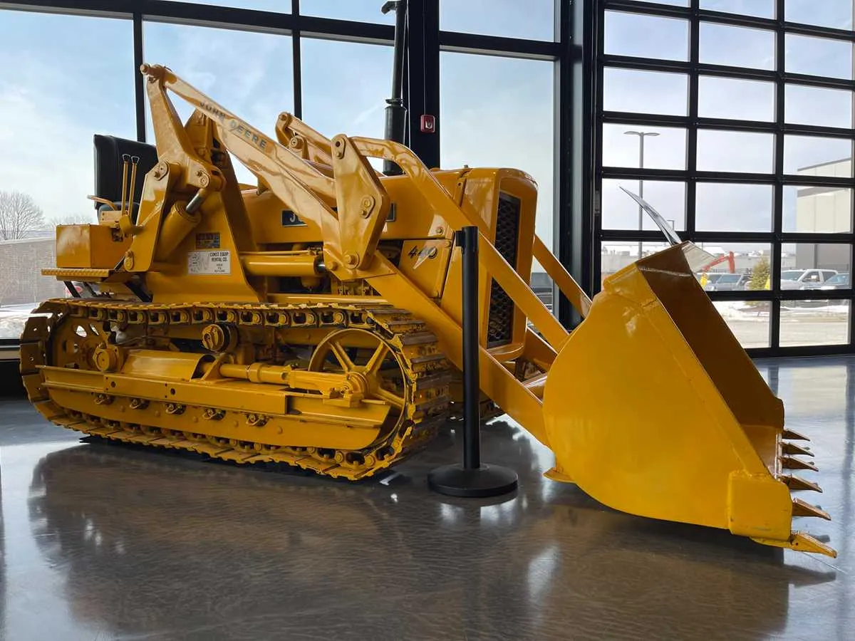 john deere 440 engine specs