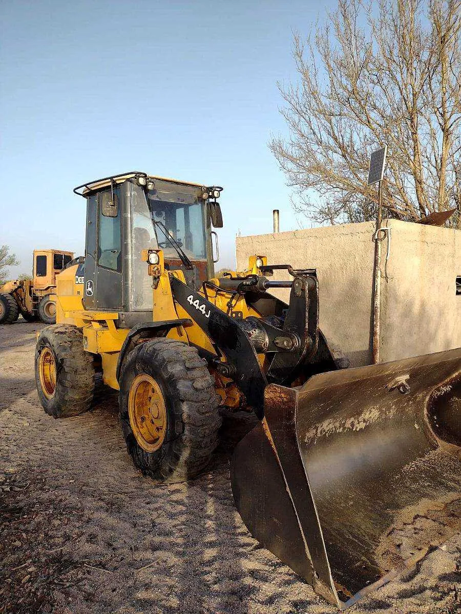 john deere 444d specs